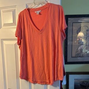 Athleta Coral V-Neck Short Sleeve Tee